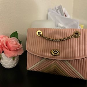 Coach bag!. Semi new..!